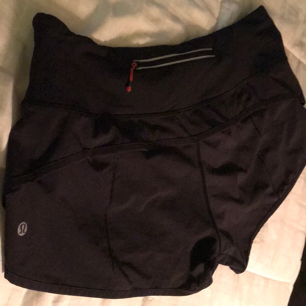 Black lulu🍋shorts